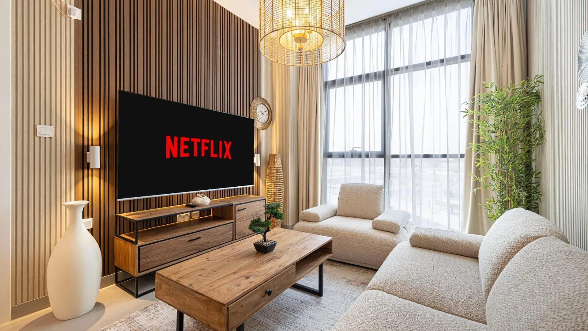 Luxury 1-Bedroom Apartment With Hall In Mamsha 沙迦